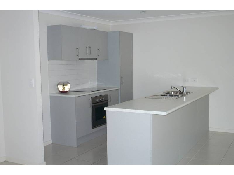 1/27 Filbert Street, Upper Coomera QLD 4209