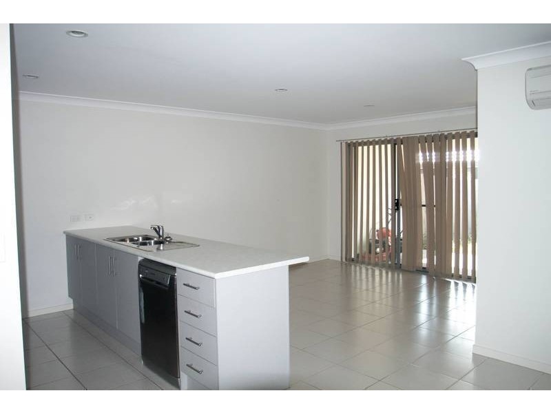 1/27 Filbert Street, Upper Coomera QLD 4209