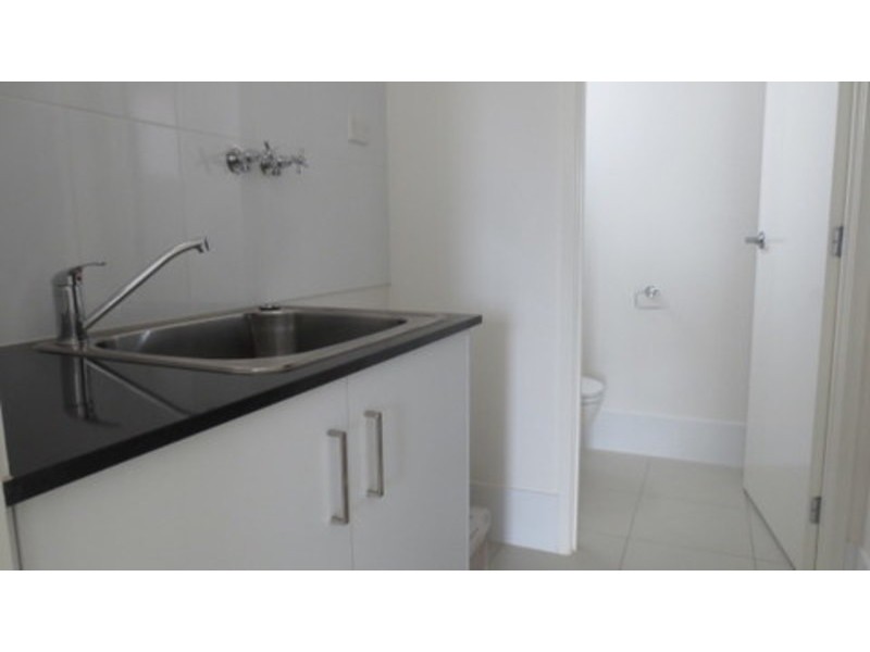 1/7 Bottle Brush Circuit, Coomera QLD 4209