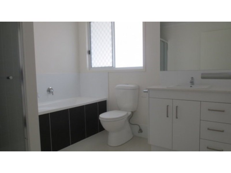 1/7 Bottle Brush Circuit, Coomera QLD 4209