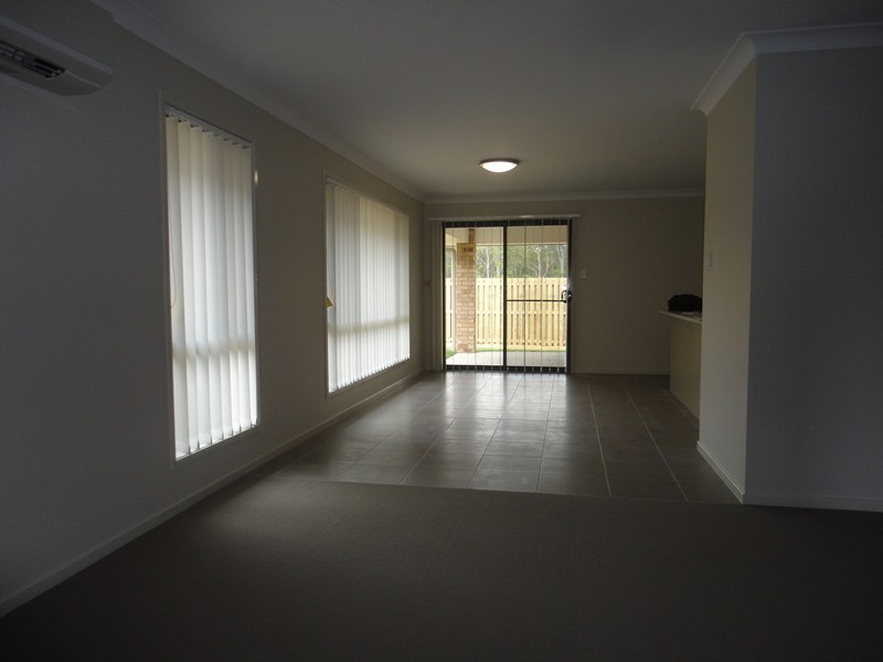 11 Charles Avenue, Pimpama QLD 4209