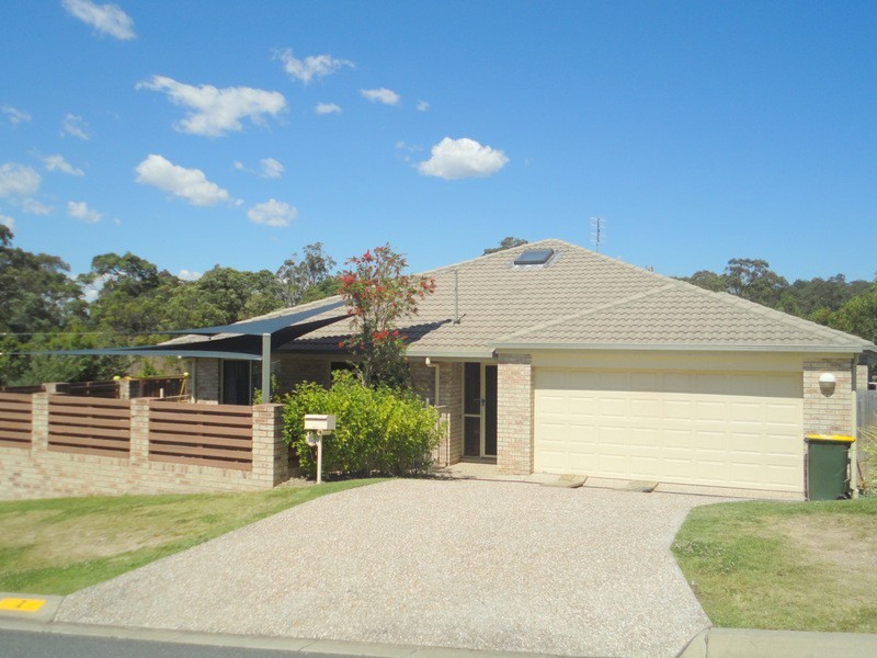 2/2 Heather Drive, Upper Coomera QLD 4209