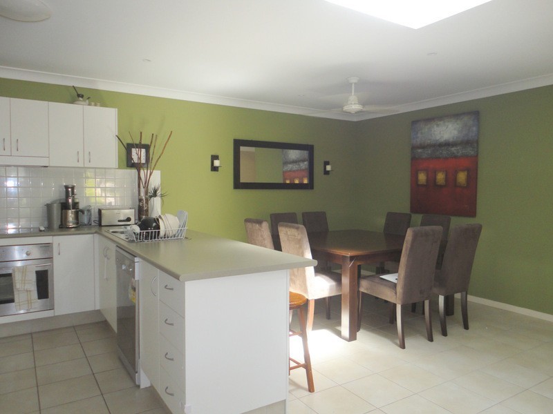 2/2 Heather Drive, Upper Coomera QLD 4209