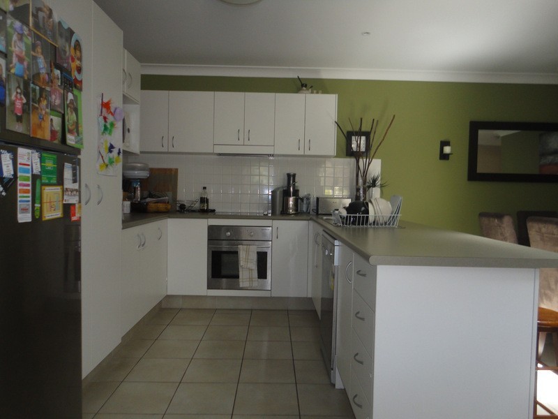 2/2 Heather Drive, Upper Coomera QLD 4209