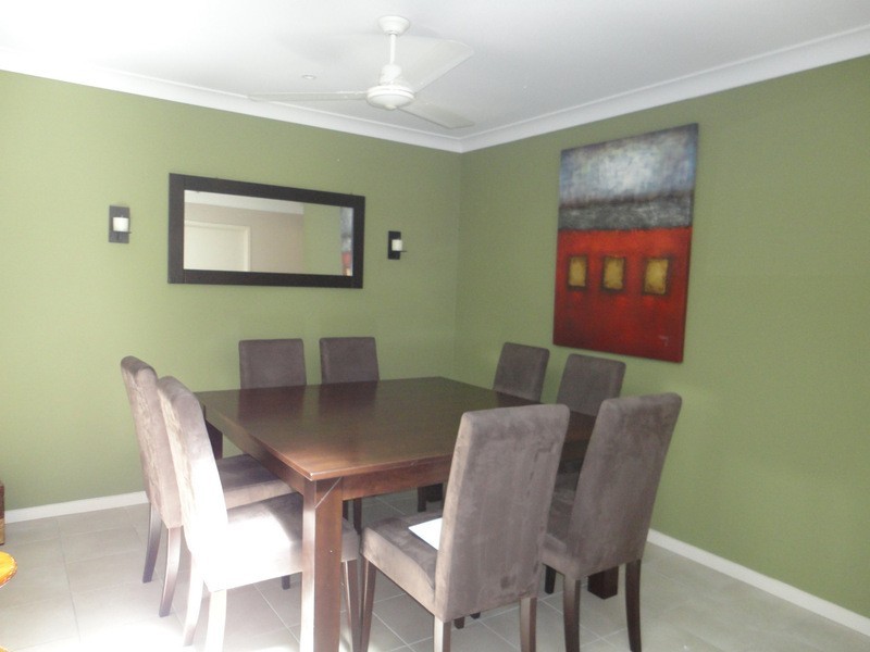 2/2 Heather Drive, Upper Coomera QLD 4209