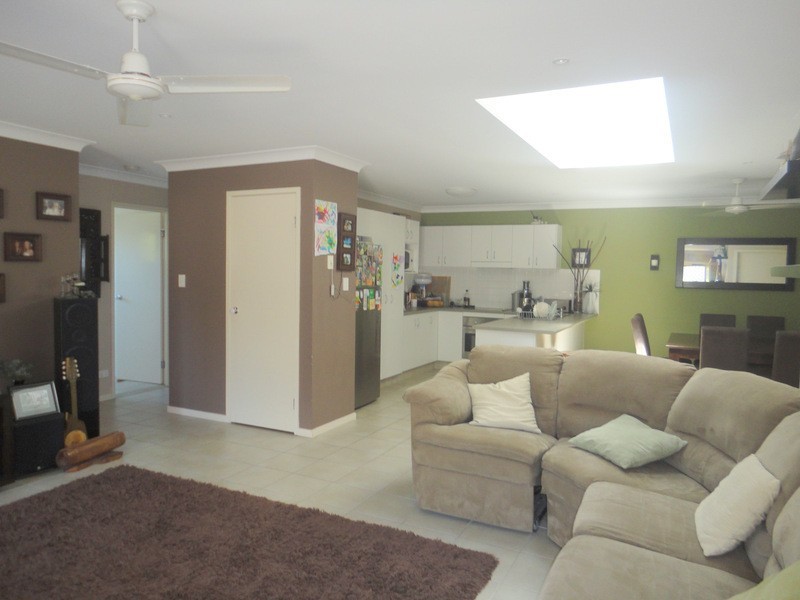 2/2 Heather Drive, Upper Coomera QLD 4209