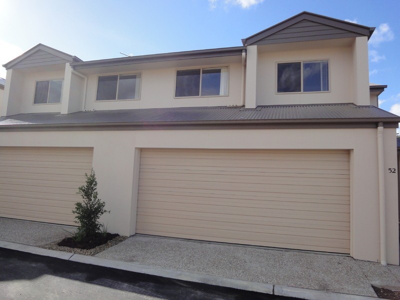 51/2  Weir Drive, Upper Coomera QLD 4209