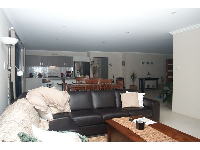 23 Azure Way, Coomera QLD 4209