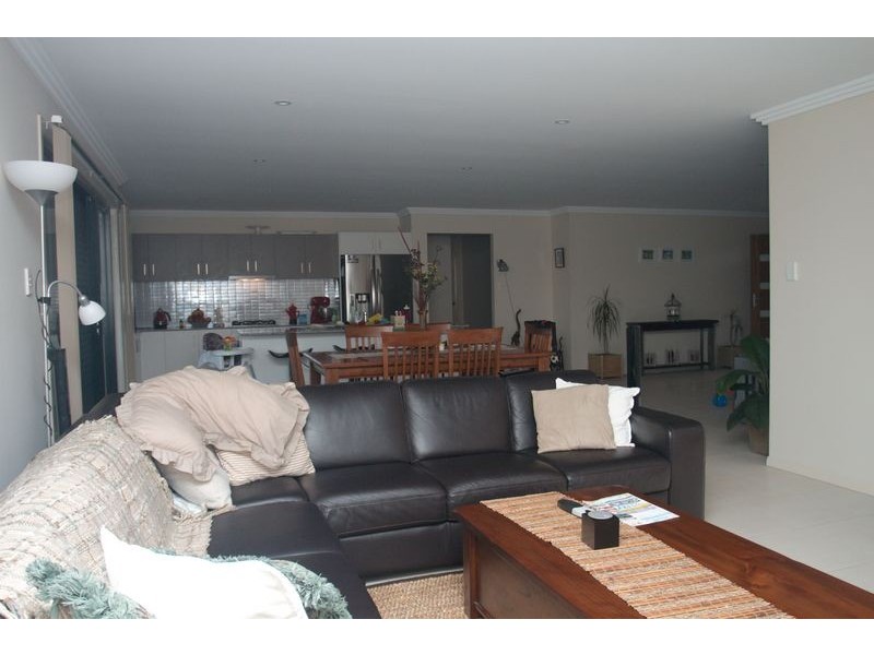 23 Azure Way, Coomera QLD 4209