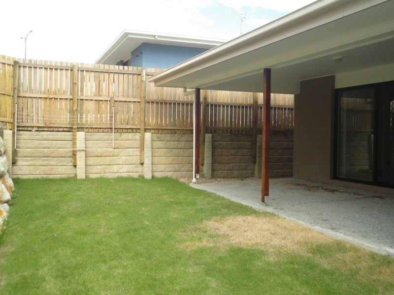 30 Rise Circuit, Pacific Pines QLD 4211