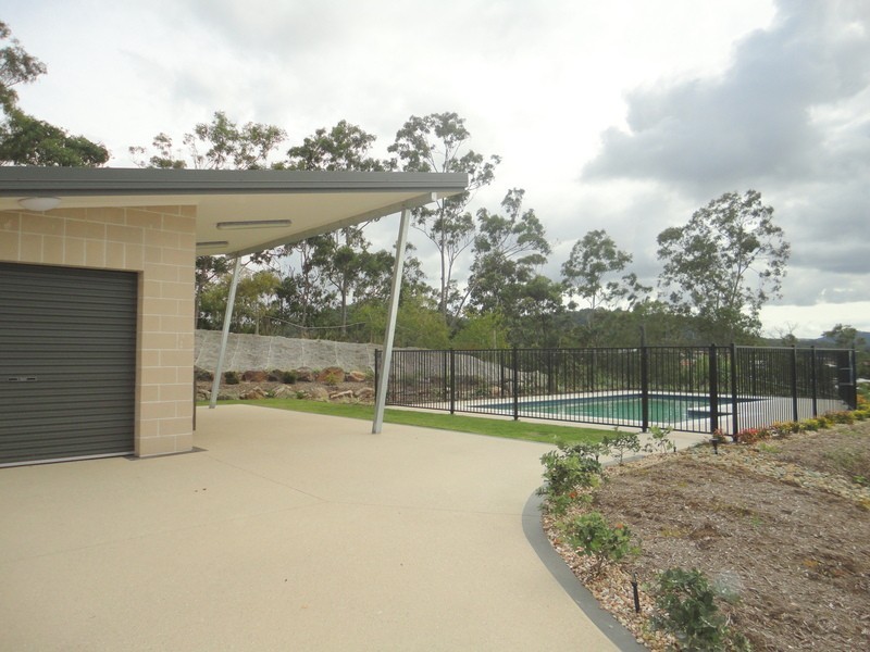 30 Rise Circuit, Pacific Pines QLD 4211