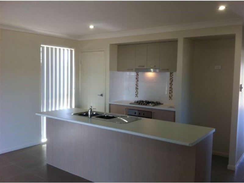 14 Beaumont Drive, Pimpama QLD 4209