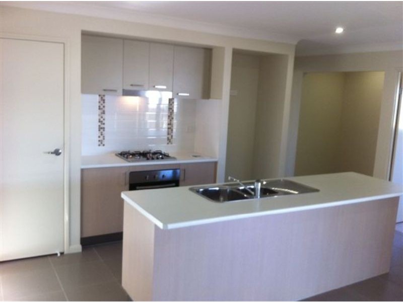 14 Beaumont Drive, Pimpama QLD 4209