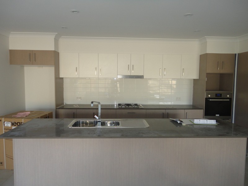 10 Severn Street, Coomera QLD 4209