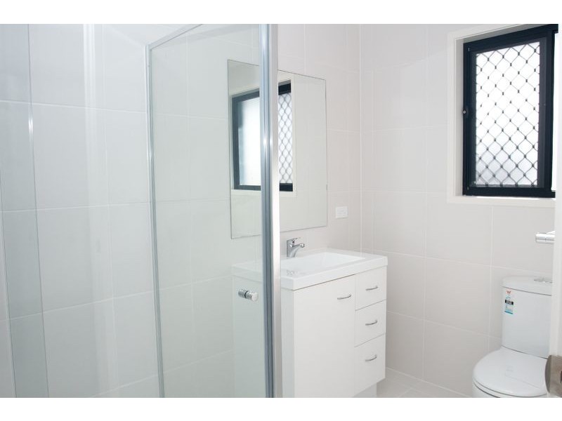 7 Rise Circuit, Pacific Pines QLD 4211