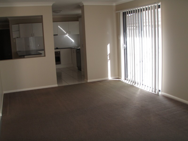 8 Bodacious Street, Pimpama QLD 4209