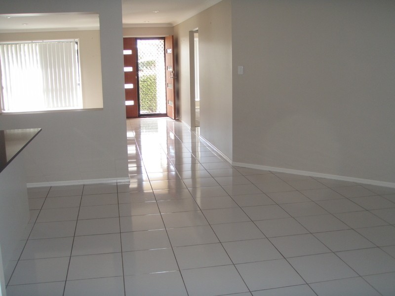 8 Bodacious Street, Pimpama QLD 4209