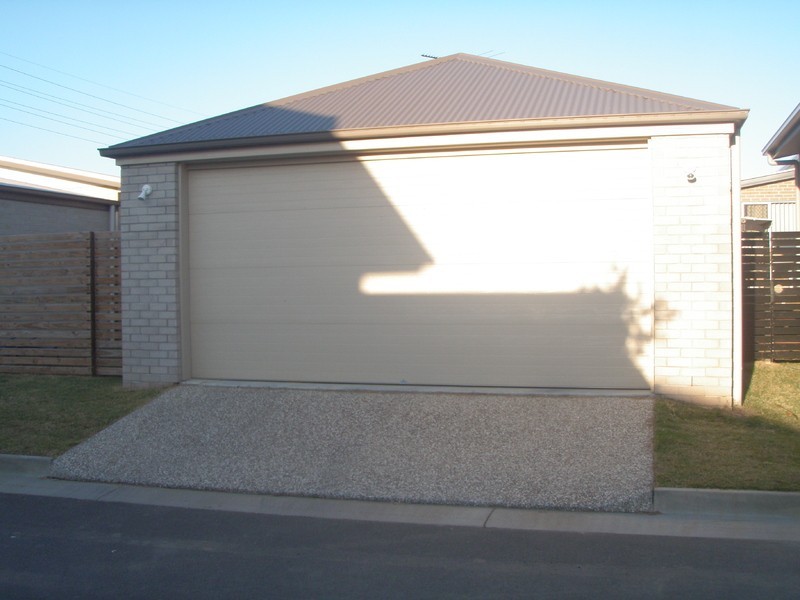24 Beaumont Drive, Pimpama QLD 4209