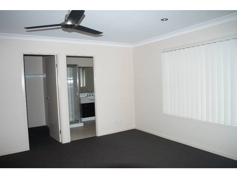 1 Benjamin Street, Pimpama QLD 4209