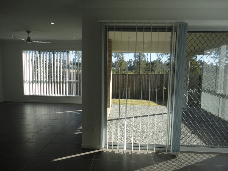 8 McWang Road, Pimpama QLD 4209