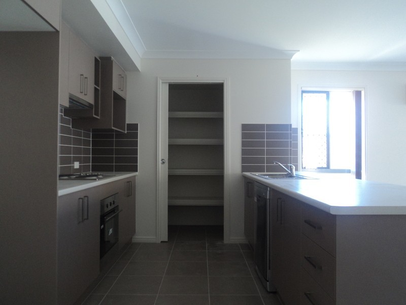 4 Cypress Circuit, Coomera QLD 4209