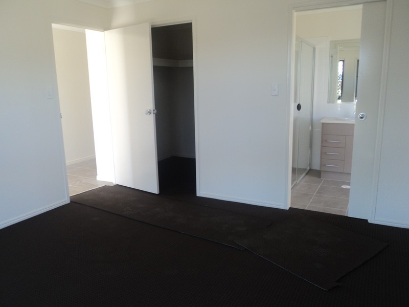 4 Cypress Circuit, Coomera QLD 4209