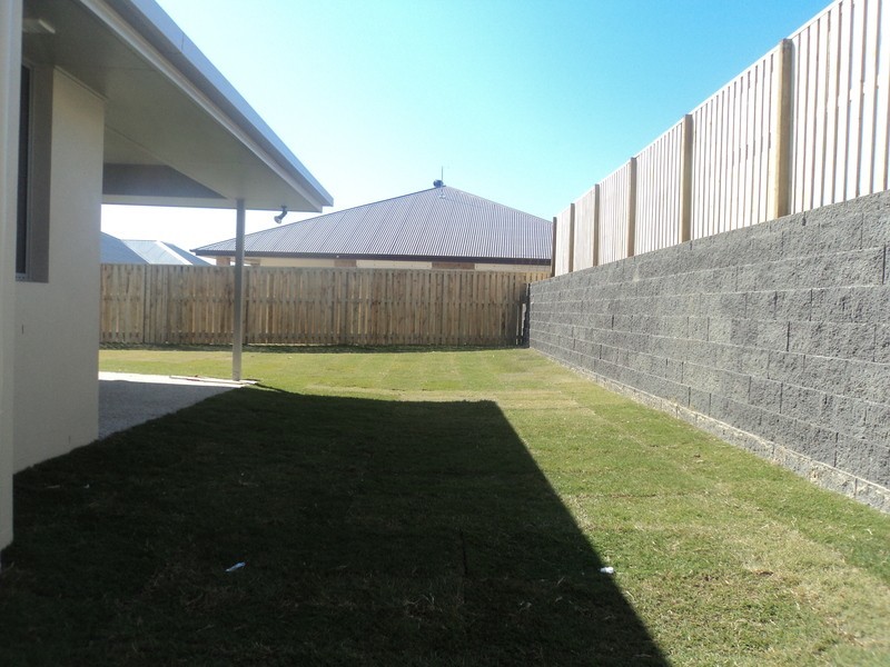 4 Cypress Circuit, Coomera QLD 4209