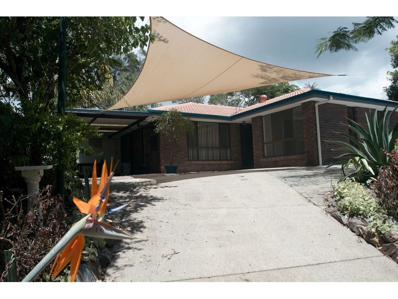 60 Alexander Drive, Highland Park QLD 4211