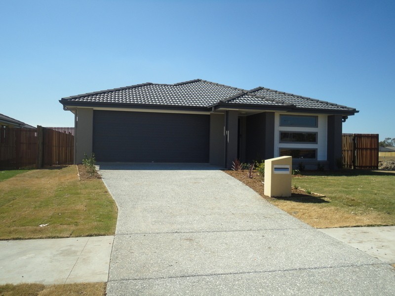 19 Gainsborough Drive, Pimpama QLD 4209