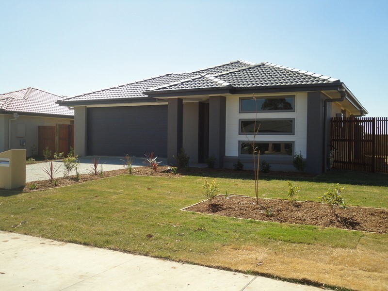 19 Gainsborough Drive, Pimpama QLD 4209