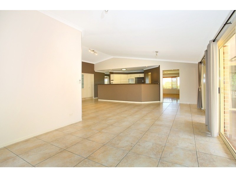 44 Oregon Way, Oxenford QLD 4210