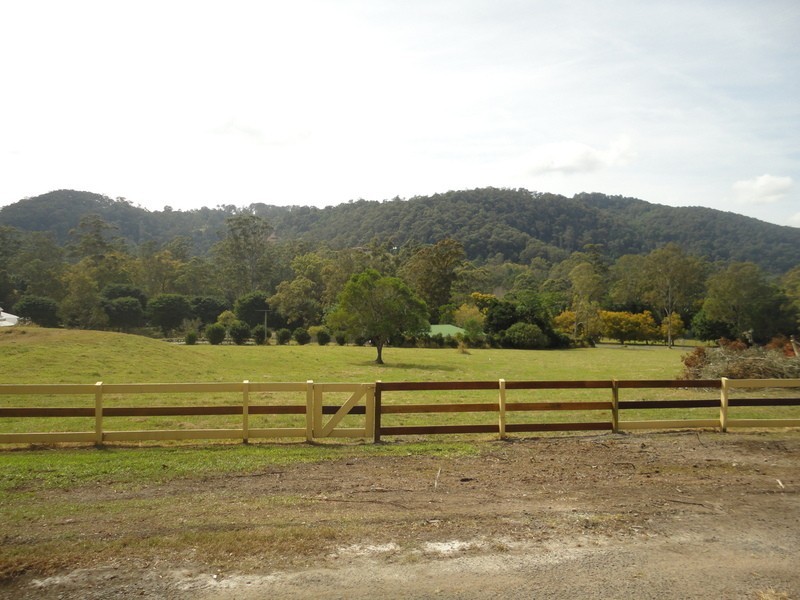 2  Coonardoo Court, Wongawallan QLD 4210