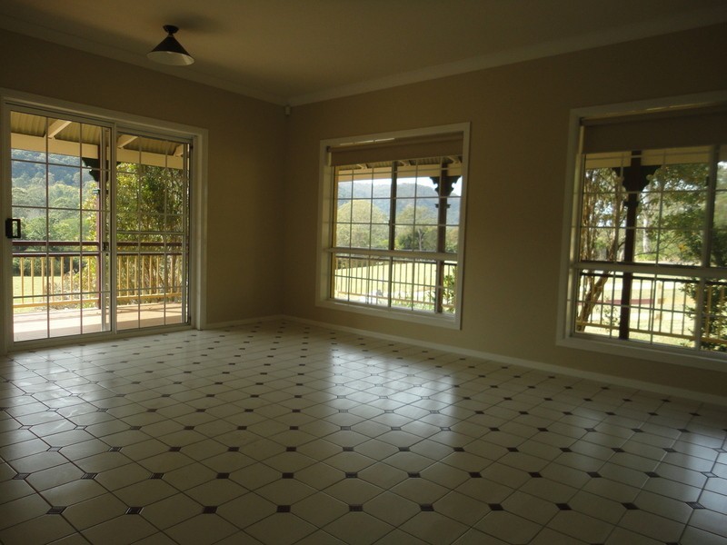2  Coonardoo Court, Wongawallan QLD 4210