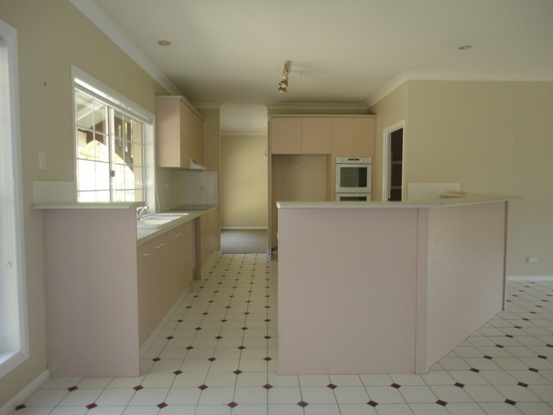 2  Coonardoo Court, Wongawallan QLD 4210