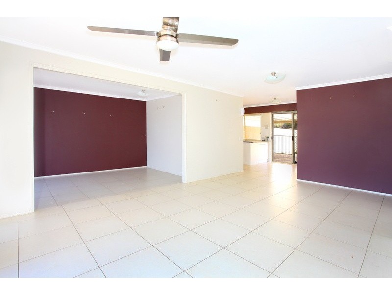 1/4 Story Place, Oxenford QLD 4210