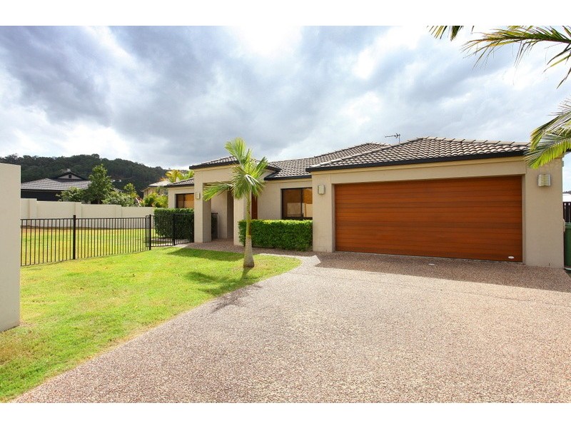 6 Cossington Circuit, Maudsland QLD 4210