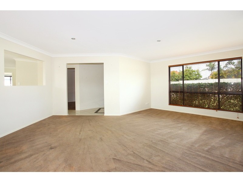 6 Cossington Circuit, Maudsland QLD 4210