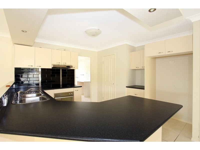 6 Cossington Circuit, Maudsland QLD 4210