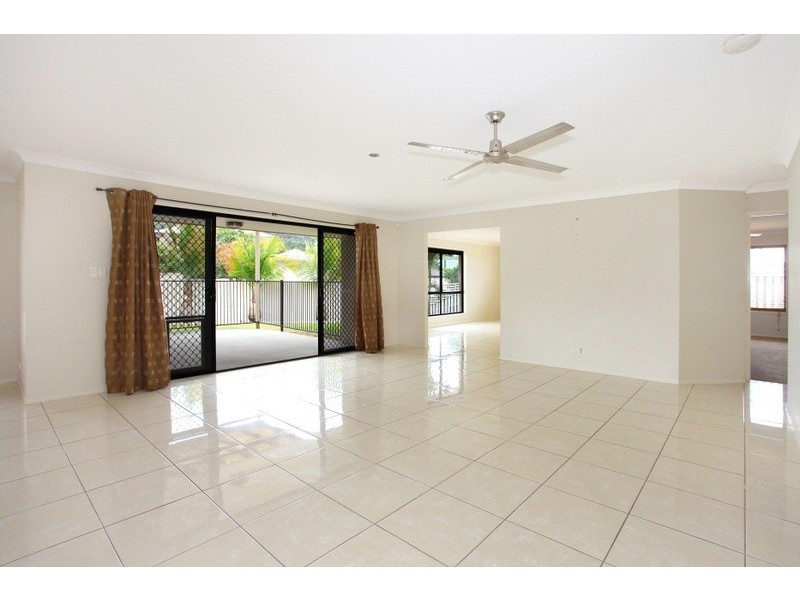 6 Cossington Circuit, Maudsland QLD 4210