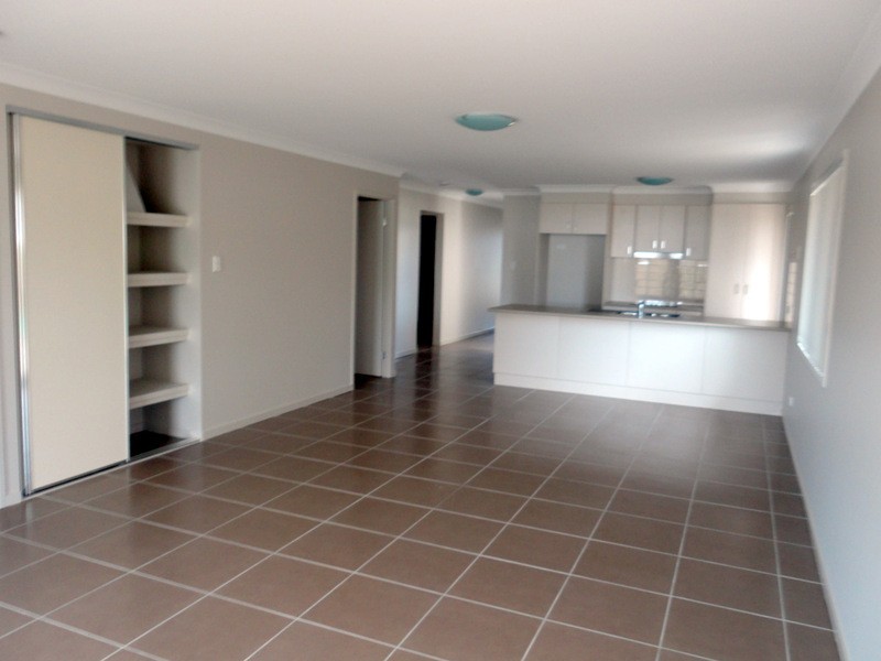 14 Collingrove Circuit, Pimpama QLD 4209