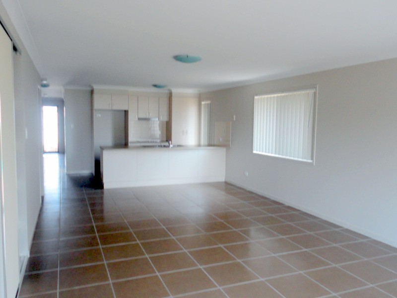 14 Collingrove Circuit, Pimpama QLD 4209