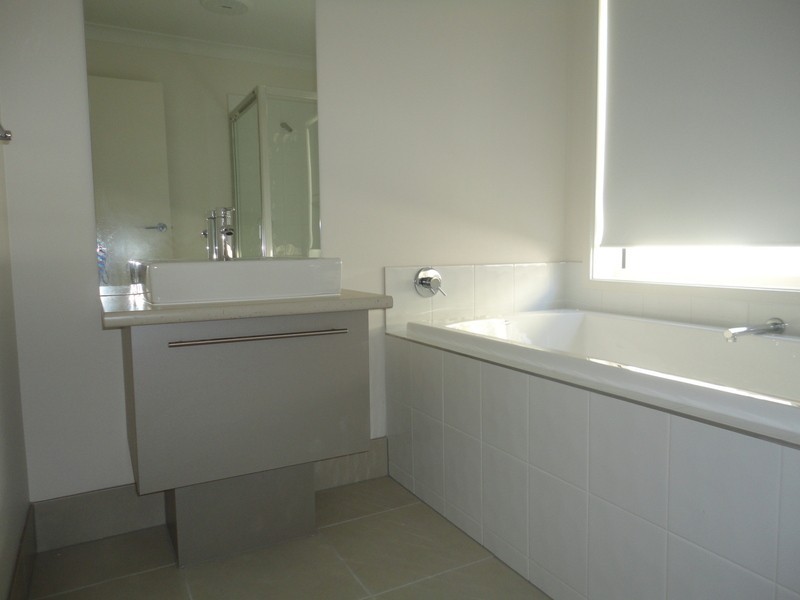 61 Lisa Crescent, Coomera QLD 4209