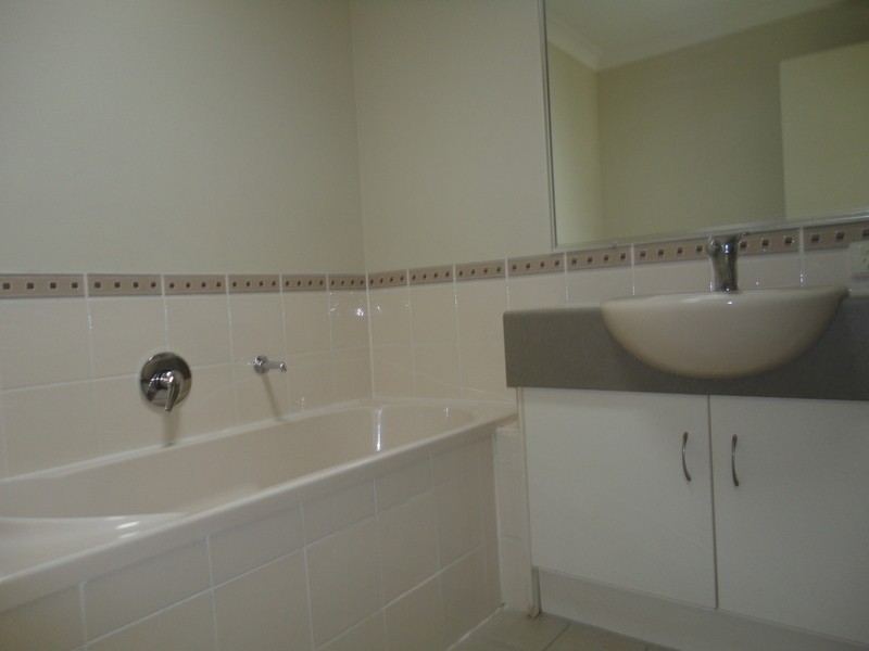 9 Marsh Street, Upper Coomera QLD 4209