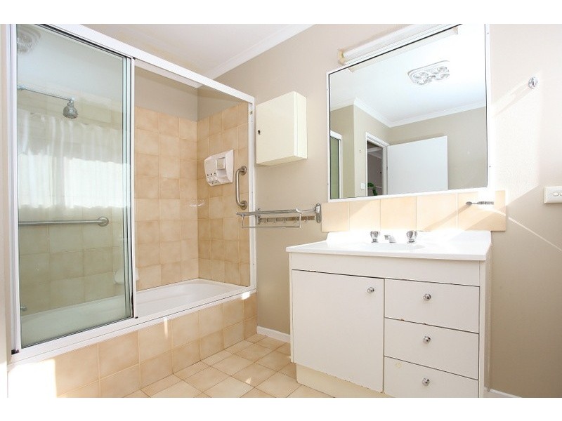 8 Tolima Drive, Tamborine Mountain QLD 4272