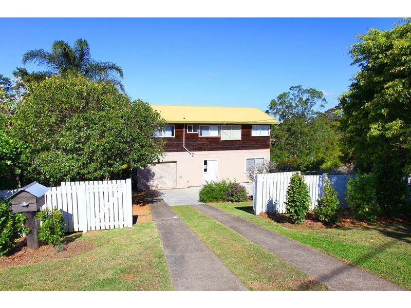 8 Tolima Drive, Tamborine Mountain QLD 4272