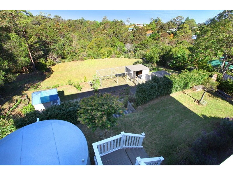 8 Tolima Drive, Tamborine Mountain QLD 4272