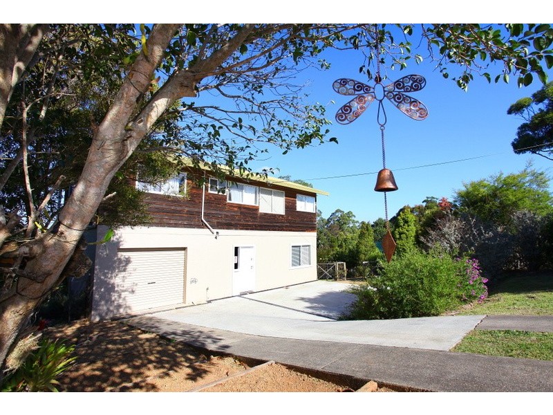 8 Tolima Drive, Tamborine Mountain QLD 4272