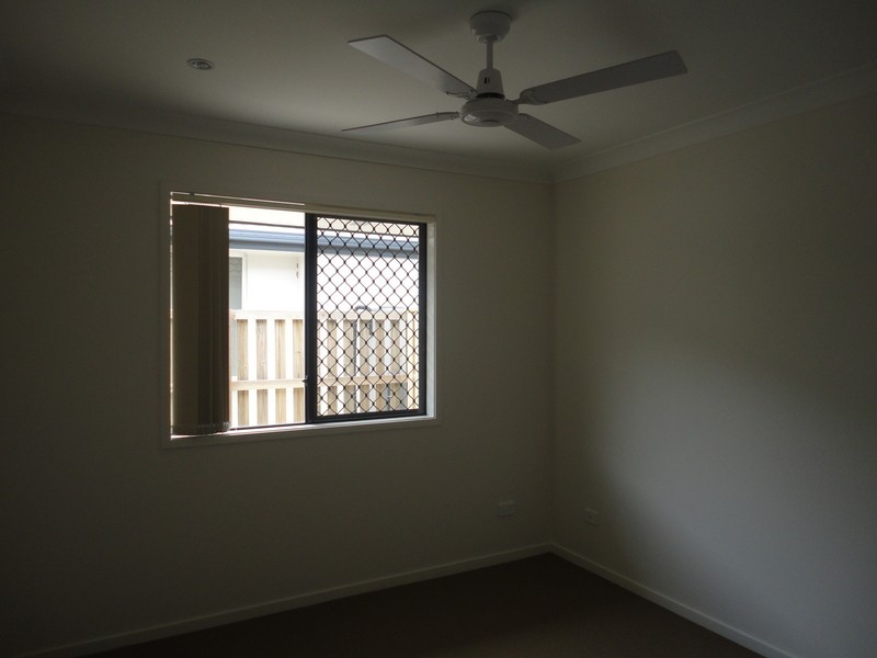 2/8 Wolseley Way, Upper Coomera QLD 4209