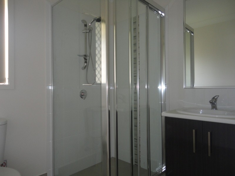 2/8 Wolseley Way, Upper Coomera QLD 4209