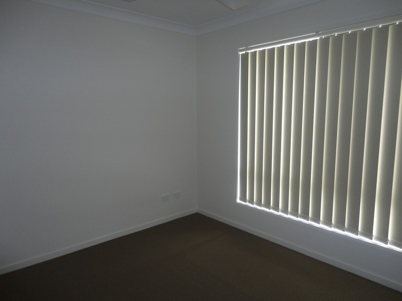 1/8 Wolseley Way, Upper Coomera QLD 4209